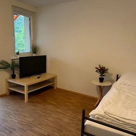 Cozy With 3 Bedrooms, Balcony, Up To 5 People Lejlighed Offenbach am Main