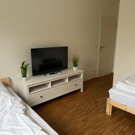 Lejlighed Cozy With 3 Bedrooms, Balcony, Up To 5 People Offenbach am Main